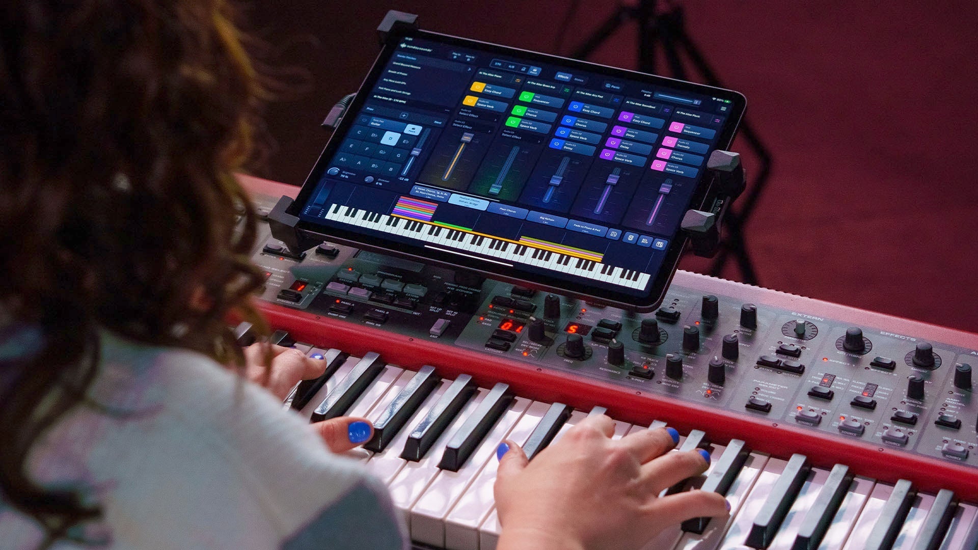 Classical vs. Worship Piano: what you're doing WRONG