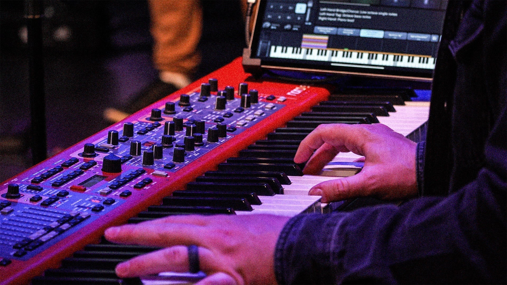 Felt Piano Layering Trick to Cut through the Mix - Worship Piano Guide