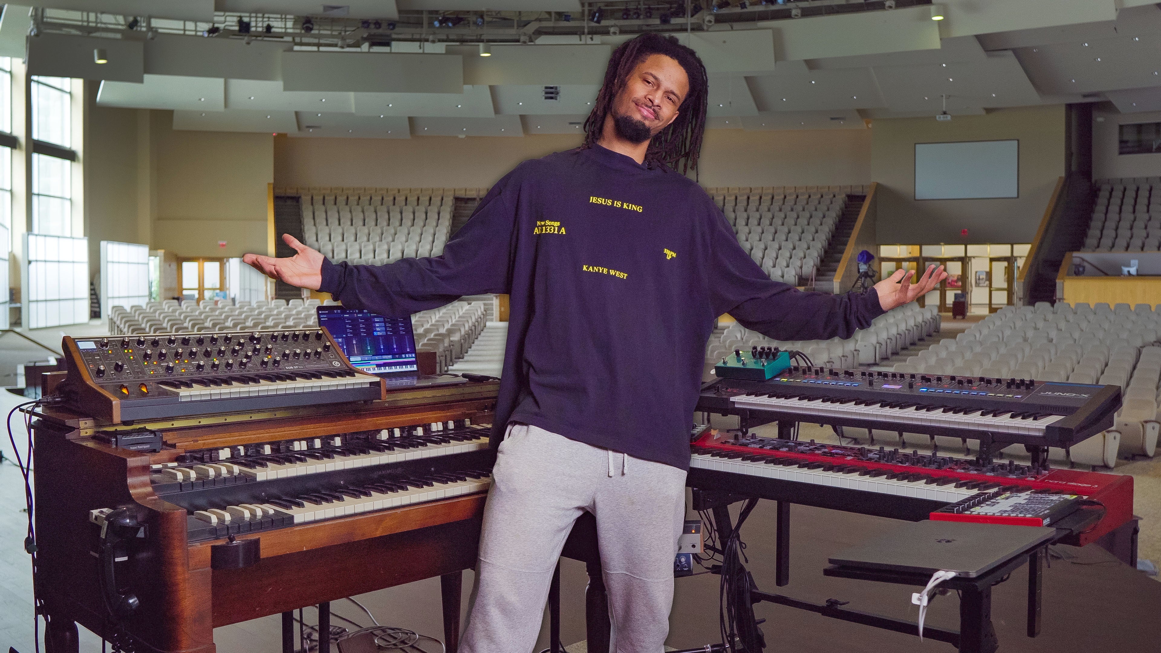 Epic Worship Rig Tour - Piano, Keys, Hammond B3 Organ & Gear Setup